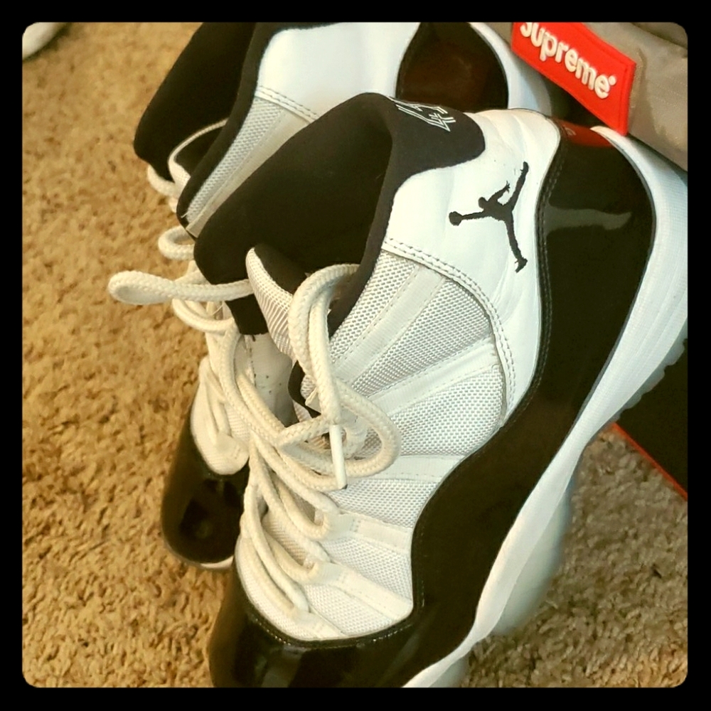 NIKE AIR JORDANS RETRO